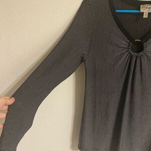 Long sleeve stripped shirt with metal ring on chest